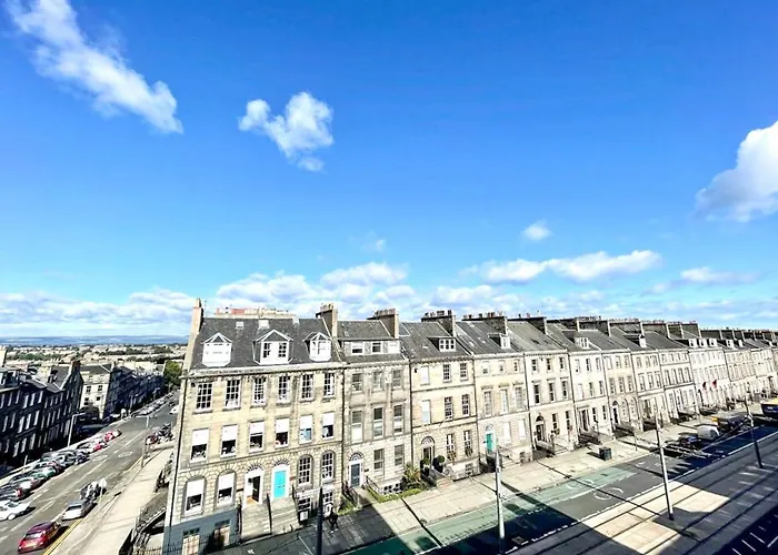 Incredible St Andrew\'S Sq - 2 Bed In The Sky